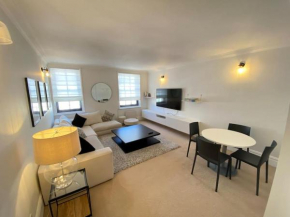 Wonderful Baker Street Flat!